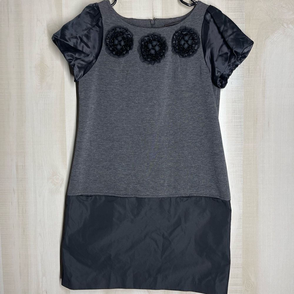 BCBGMAXAZRIA black grey mini dress pockets short sleeve shift style, size XS